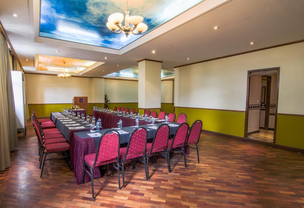 Sentrim 680 Hotel Ναϊρόμπι Εξωτερικό φωτογραφία