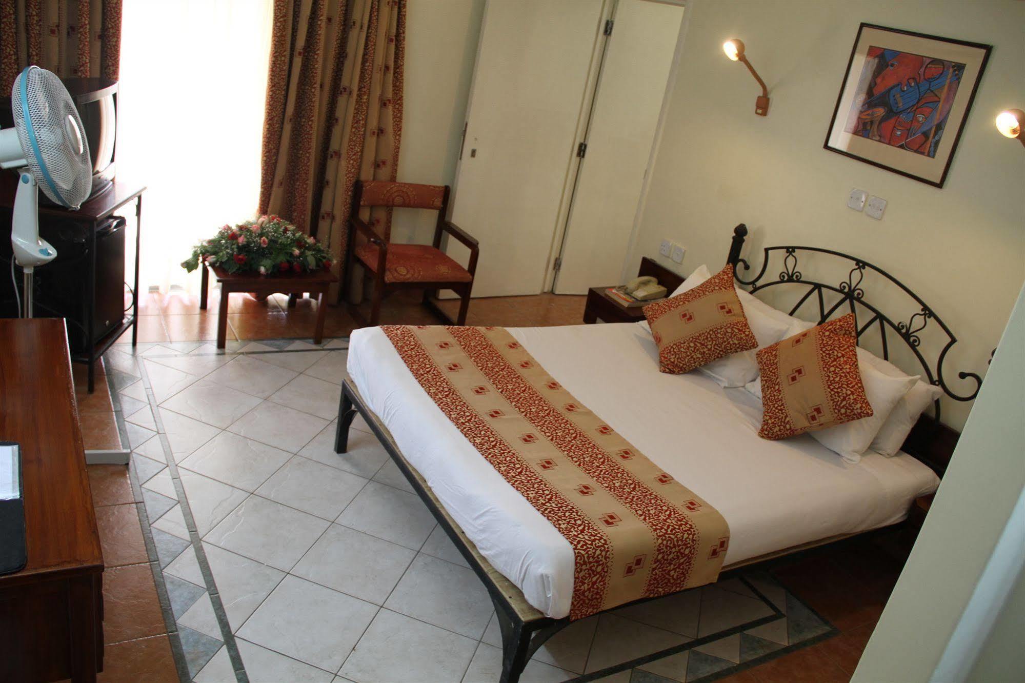 Sentrim 680 Hotel Ναϊρόμπι Εξωτερικό φωτογραφία