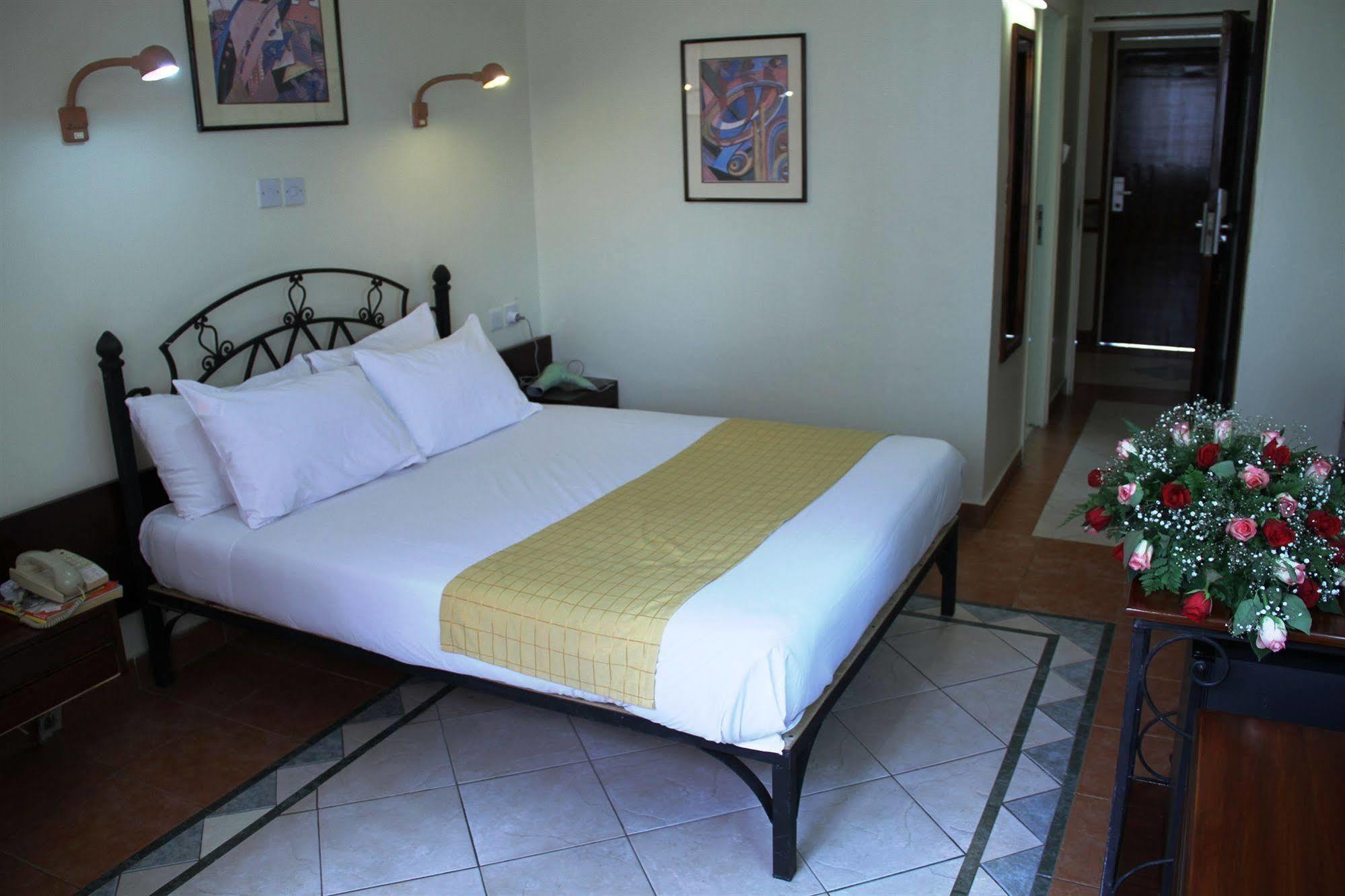 Sentrim 680 Hotel Ναϊρόμπι Εξωτερικό φωτογραφία